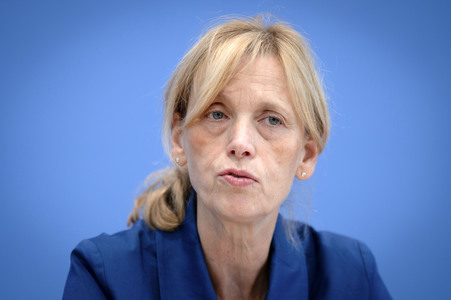 Bundespressekonferenz 'Kinder- und Jugendschutz in der digitalen Welt' in Berlin