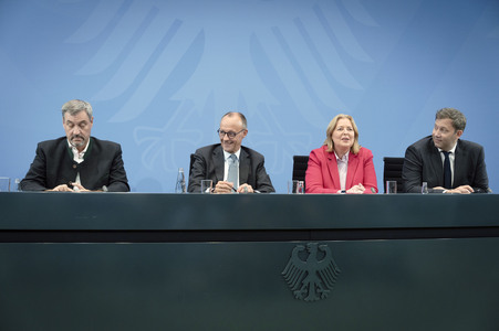 Pressekonferenz nach der Sitzung des Koalitionsausschusses in Berlin