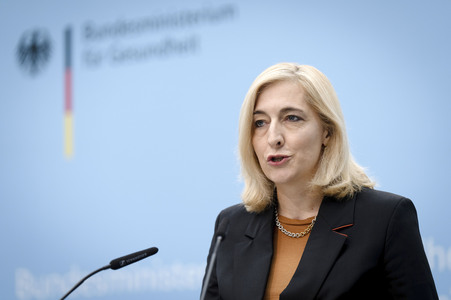 Pressestatement von Nina Warken in Berlin