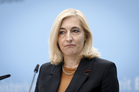 Pressestatement von Nina Warken in Berlin