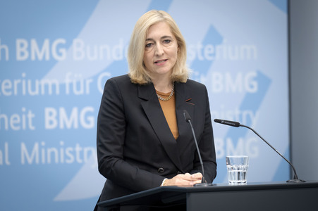 Pressestatement von Nina Warken in Berlin