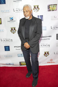 Eröffnung des Tarzana International Film Festival 2025 in Sherman Oaks