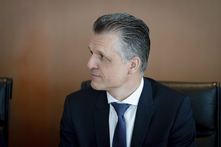 16. Sitzung des Bundeskabinetts in Berlin