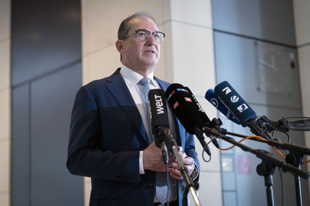 Pressestatement von Alexander Dobrindt in Berlin