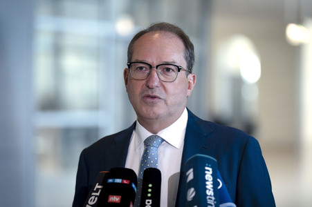 Pressestatement von Alexander Dobrindt in Berlin