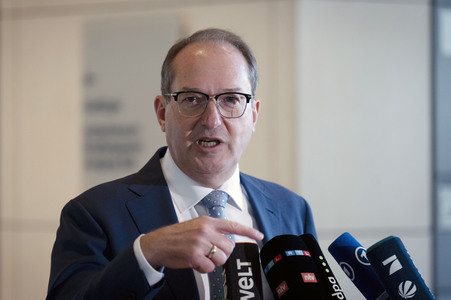 Pressestatement von Alexander Dobrindt in Berlin