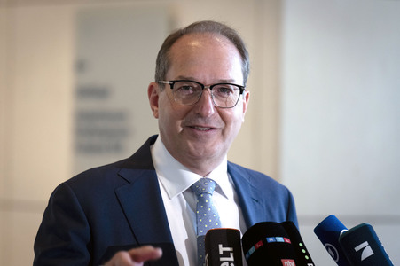 Pressestatement von Alexander Dobrindt in Berlin