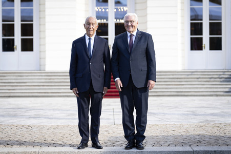 Begrüßung des Präsidenten der Portugiesischen Republik in Berlin