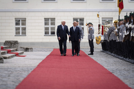 Begrüßung des Präsidenten der Portugiesischen Republik in Berlin