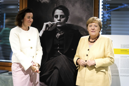 Ausstellungseröffnung 'Unsichtbare Wissenschaftlerinnen - Versäumte Bilder' in Berlin