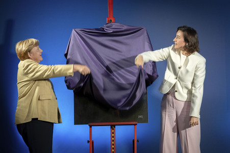 Ausstellungseröffnung 'Unsichtbare Wissenschaftlerinnen - Versäumte Bilder' in Berlin