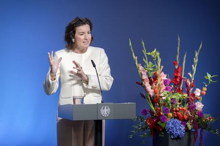 Ausstellungseröffnung 'Unsichtbare Wissenschaftlerinnen - Versäumte Bilder' in Berlin