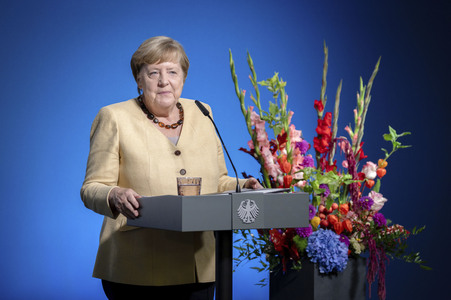 Ausstellungseröffnung 'Unsichtbare Wissenschaftlerinnen - Versäumte Bilder' in Berlin