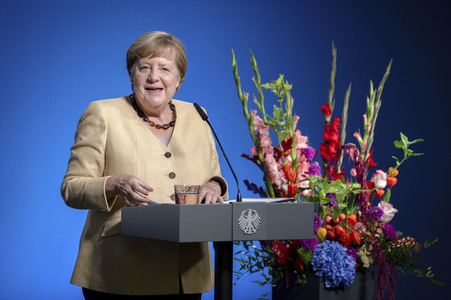 Ausstellungseröffnung 'Unsichtbare Wissenschaftlerinnen - Versäumte Bilder' in Berlin