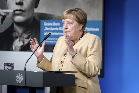 Ausstellungseröffnung 'Unsichtbare Wissenschaftlerinnen - Versäumte Bilder' in Berlin