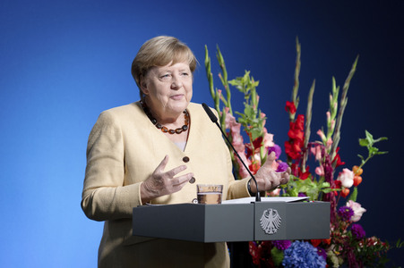 Ausstellungseröffnung 'Unsichtbare Wissenschaftlerinnen - Versäumte Bilder' in Berlin