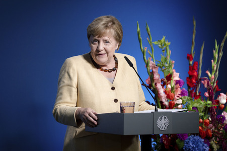 Ausstellungseröffnung 'Unsichtbare Wissenschaftlerinnen - Versäumte Bilder' in Berlin