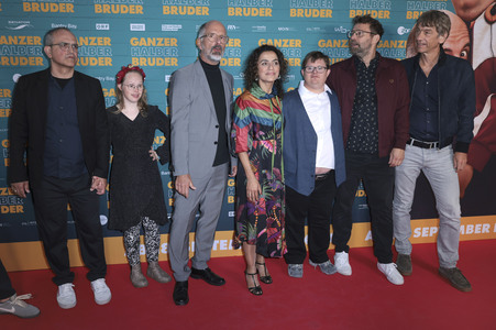 Filmpremiere 'Ganzer halber Bruder' in Köln