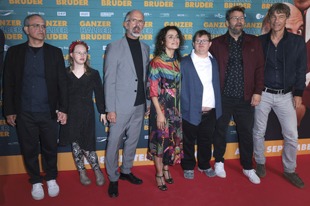 Filmpremiere 'Ganzer halber Bruder' in Köln