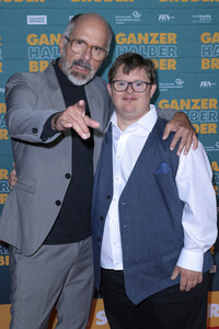Filmpremiere 'Ganzer halber Bruder' in Köln