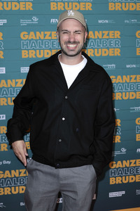 Filmpremiere 'Ganzer halber Bruder' in Köln