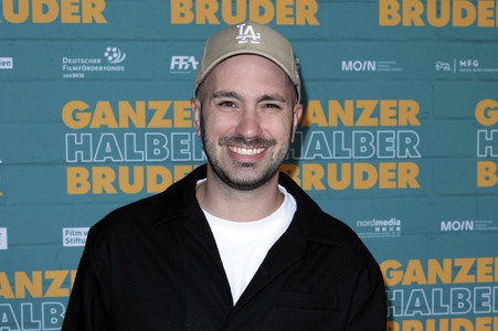 Filmpremiere 'Ganzer halber Bruder' in Köln