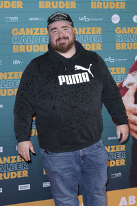 Filmpremiere 'Ganzer halber Bruder' in Köln