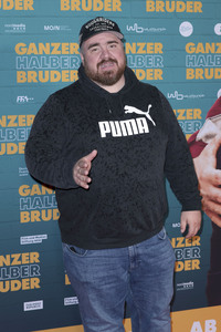 Filmpremiere 'Ganzer halber Bruder' in Köln