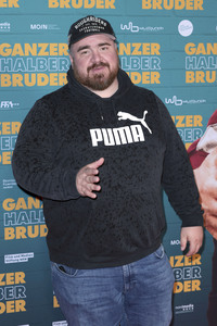 Filmpremiere 'Ganzer halber Bruder' in Köln