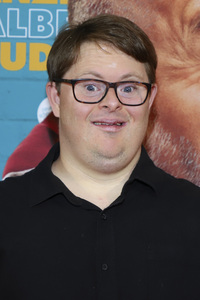 Filmpremiere 'Ganzer halber Bruder' in Hamburg