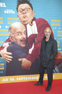 Filmpremiere 'Ganzer halber Bruder' in Hamburg