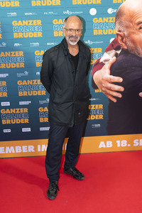 Filmpremiere 'Ganzer halber Bruder' in Hamburg