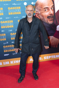 Filmpremiere 'Ganzer halber Bruder' in Hamburg