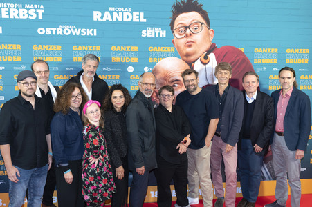 Filmpremiere 'Ganzer halber Bruder' in Hamburg