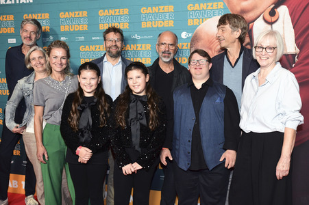 Filmpremiere 'Ganzer halber Bruder' in Hannover