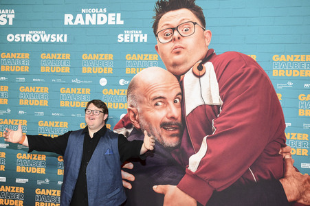 Filmpremiere 'Ganzer halber Bruder' in Hannover