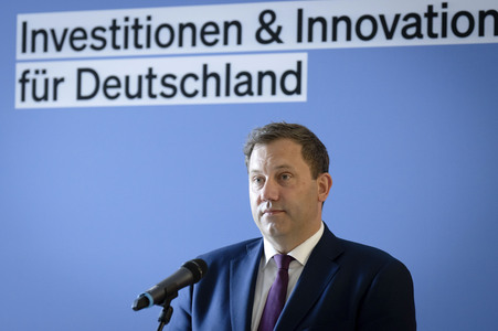 Pressestatement von Lars Klingbeil in Berlin