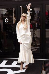 Heidi Klum beim L'Oréal Paris Pop-up Opening in Düsseldorf