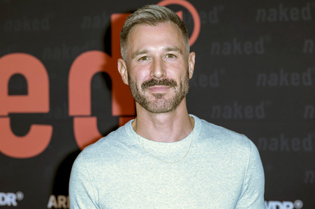 Serienpremiere 'Naked' in Köln