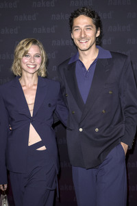 Serienpremiere 'Naked' in Köln