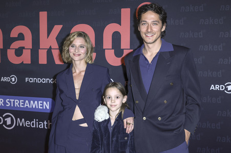 Serienpremiere 'Naked' in Köln