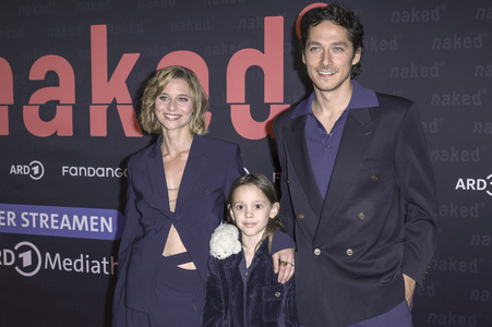 Serienpremiere 'Naked' in Köln