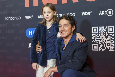 Serienpremiere 'Naked' in Köln