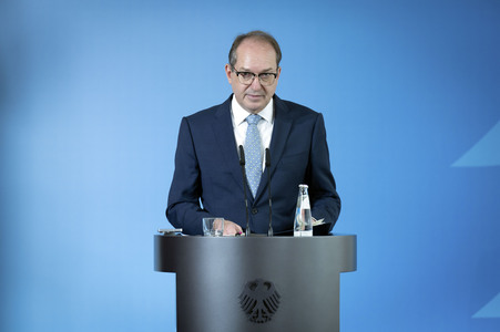 Pressestatement von Alexander Dobrindt zu Beschlüssen des Bundeskabinetts in Berlin