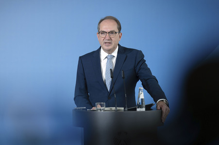 Pressestatement von Alexander Dobrindt zu Beschlüssen des Bundeskabinetts in Berlin