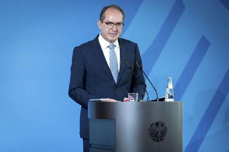 Pressestatement von Alexander Dobrindt zu Beschlüssen des Bundeskabinetts in Berlin