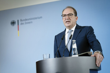 Pressestatement von Alexander Dobrindt zu Beschlüssen des Bundeskabinetts in Berlin
