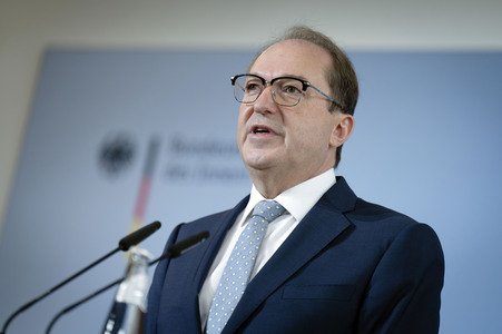 Pressestatement von Alexander Dobrindt zu Beschlüssen des Bundeskabinetts in Berlin