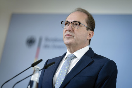 Pressestatement von Alexander Dobrindt zu Beschlüssen des Bundeskabinetts in Berlin