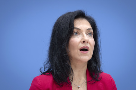 Bundespressekonferenz 'Vorstellung der Herbstprojektion 2025 der Bundesregierung' in Berlin